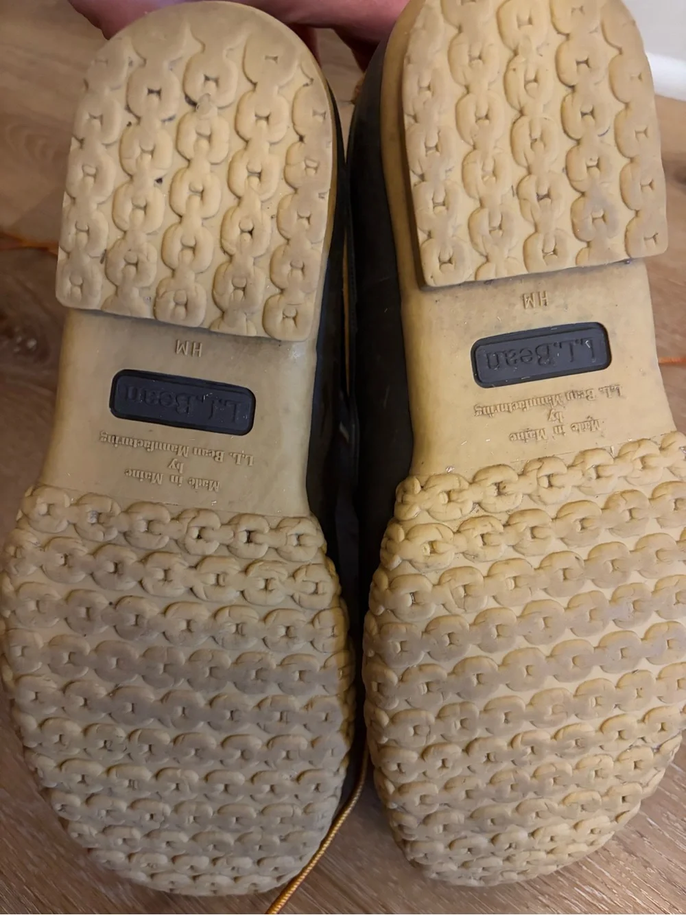 Rarely worn men’s LL Bean boots - excellent condition!